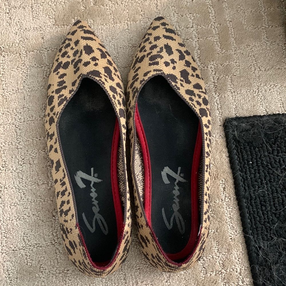 Knit leopard flats